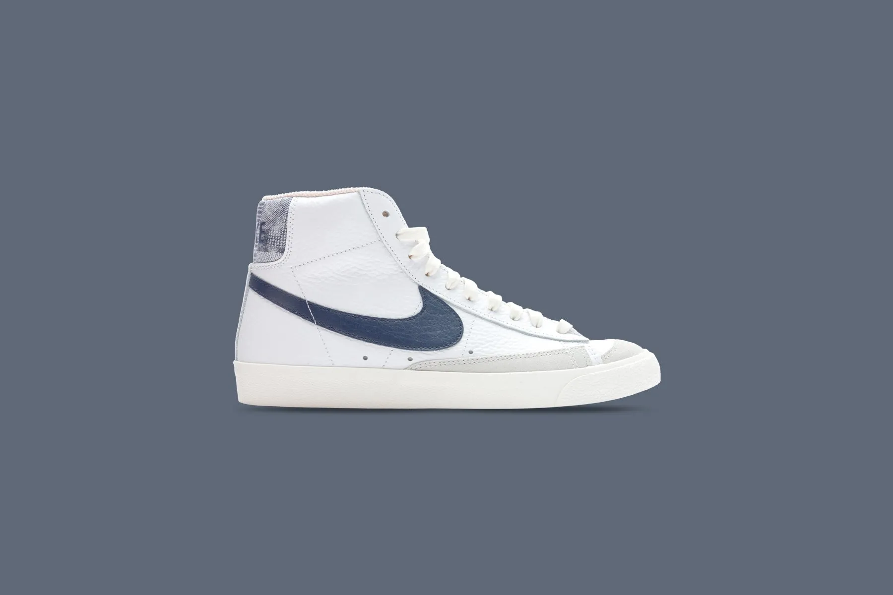 Blazer Mid '77 Washed Denim - White/Midnight Navy/Sail