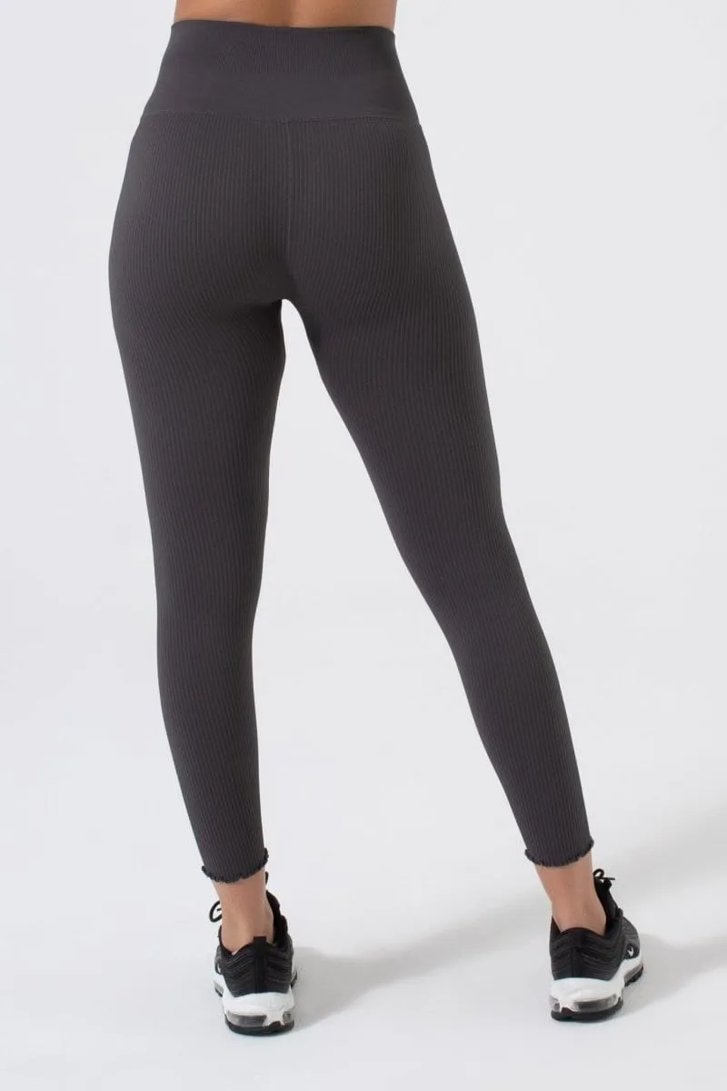 For The Frill 7/8 Legging