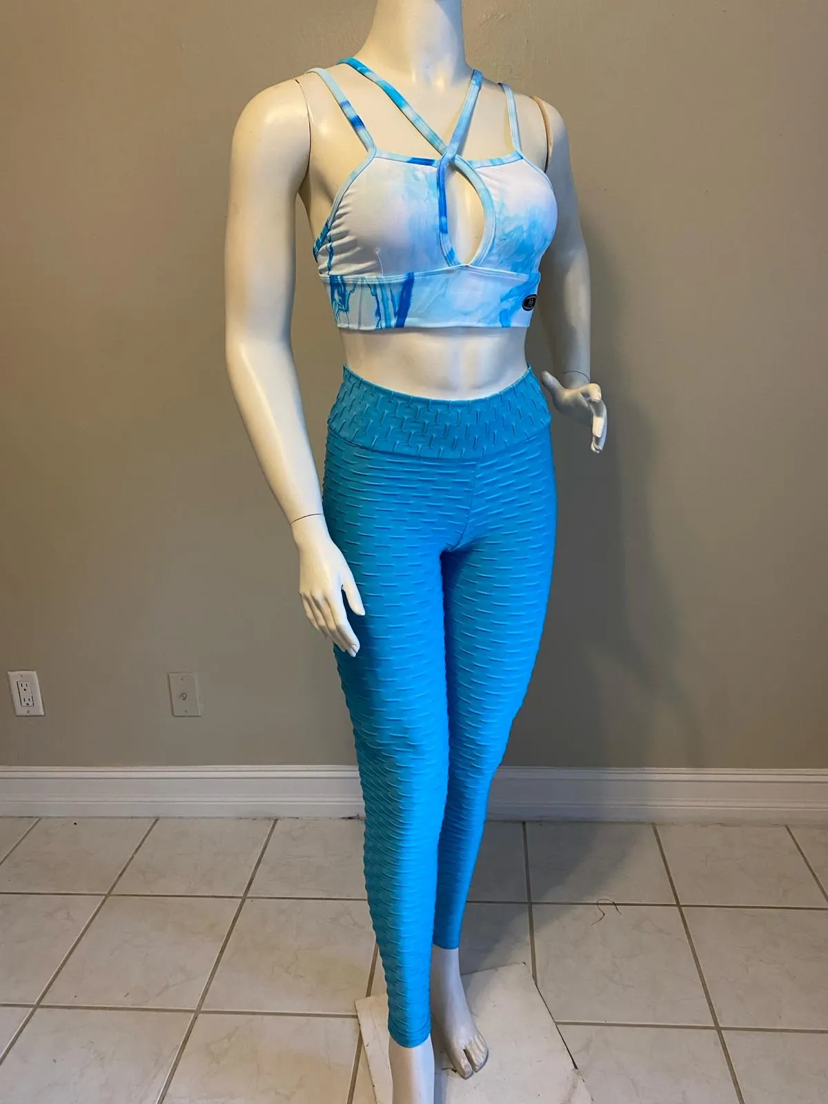 SCRUNCH BOOTY BLUE WAVE LEGGING AND TOP - NO RETURN