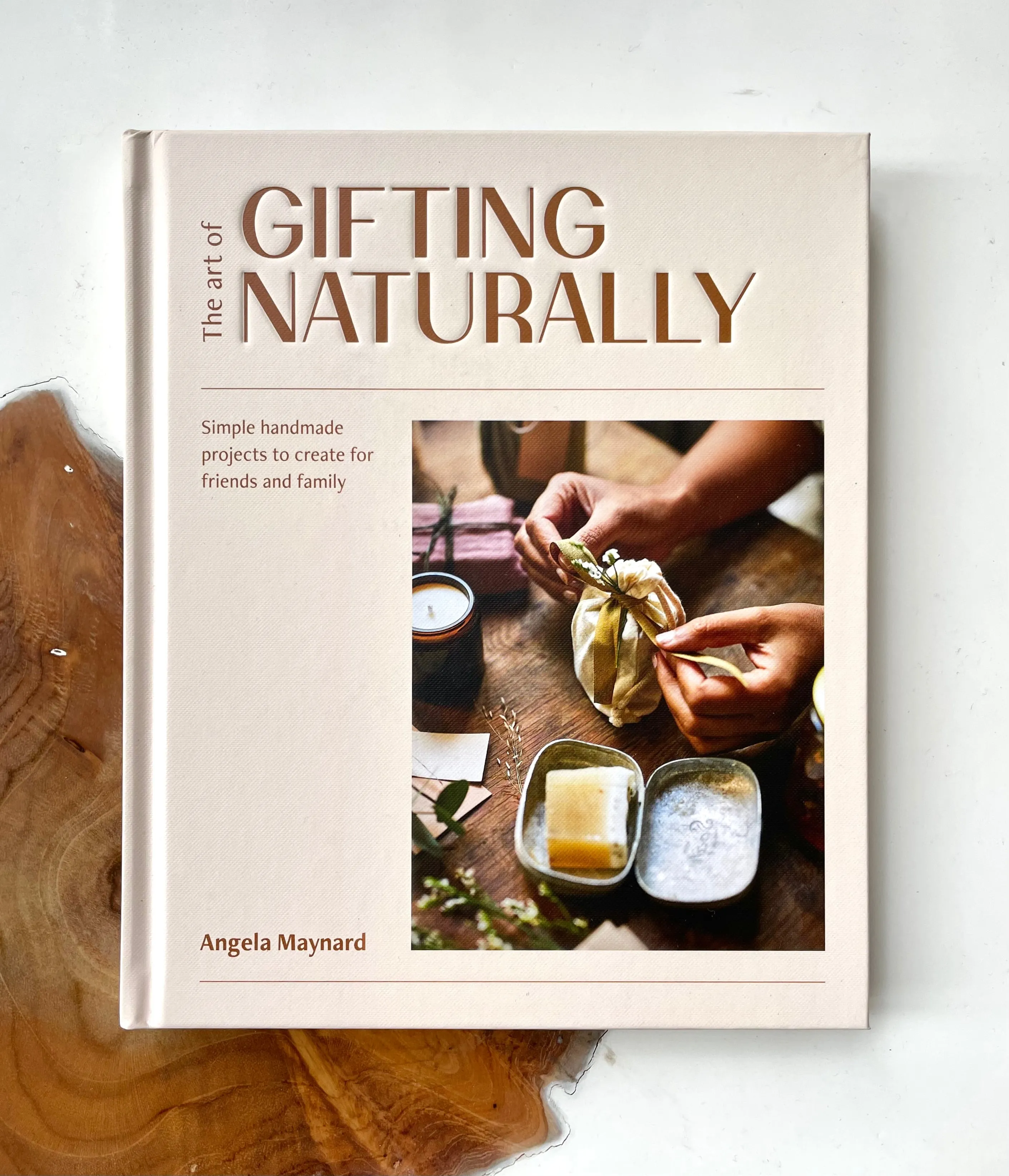 The Art of Gifting Naturally