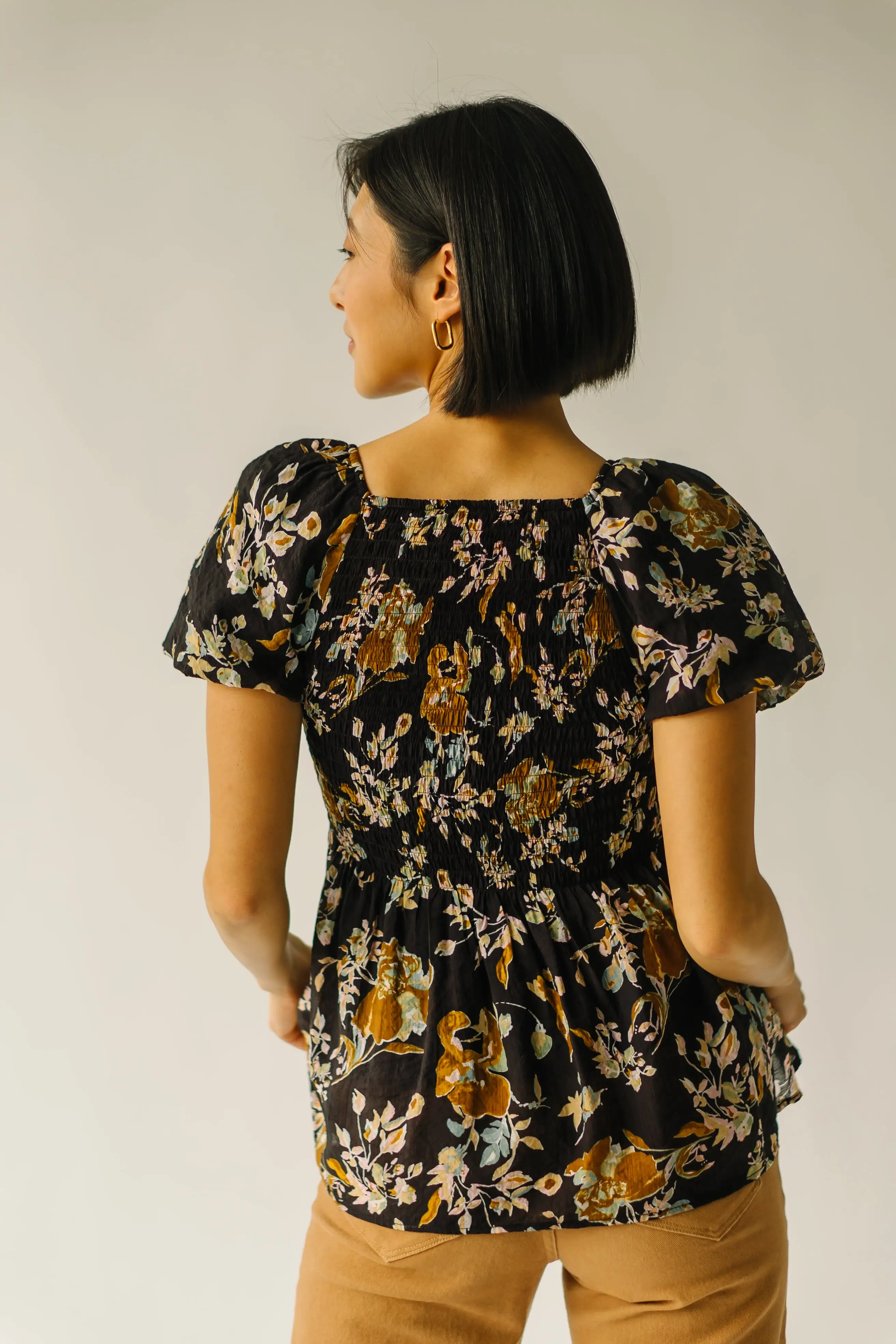 The Vacaville Floral Sweetheart Blouse in Black Multi