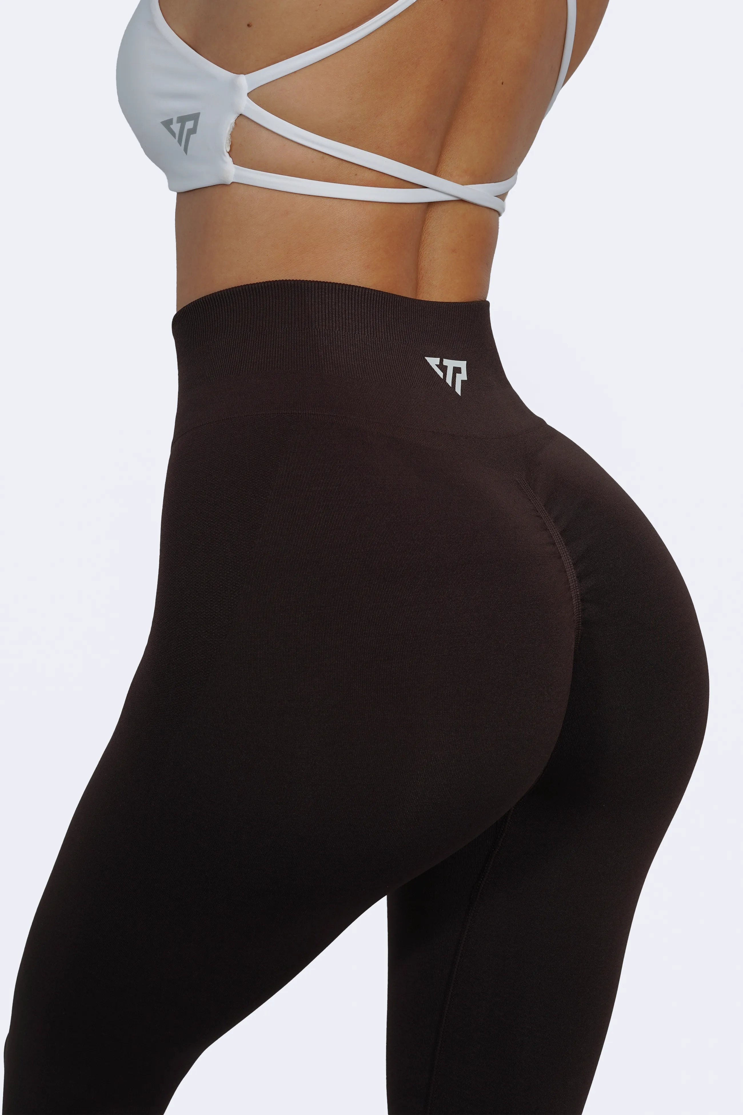 ULTRA SEAMLESS SCRUNCH LEGGINGS - DARK BROWN