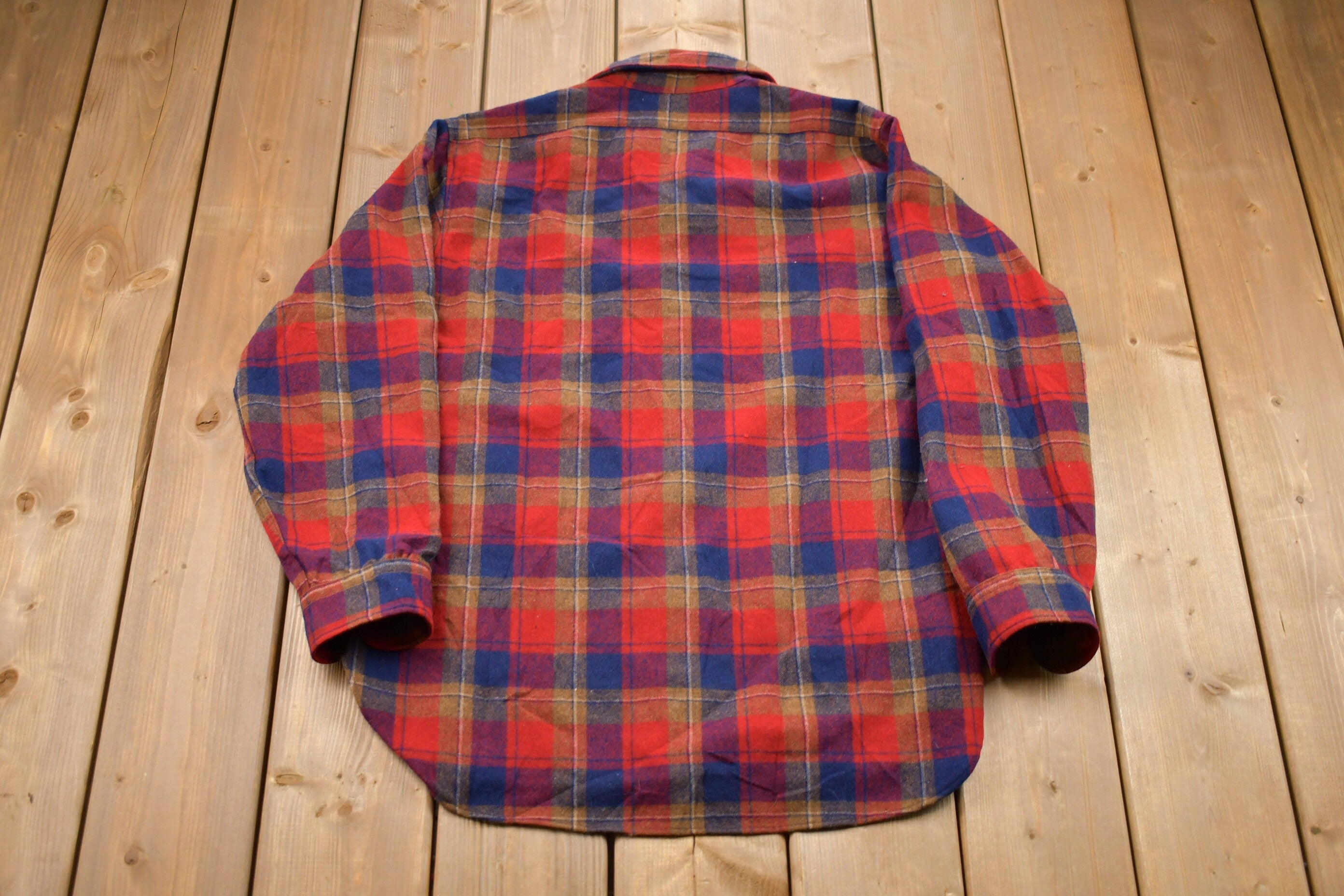 Vintage 1960s Pendleton Plaid Button Up Board Shirt / 100% Virgin Wool / Loop Button / Outdoor / Casual Wear / Made In USA / Fla